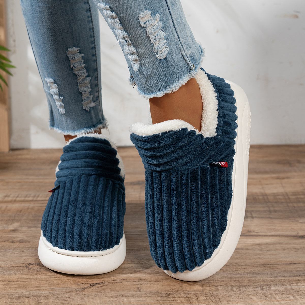 Molly | Plush Indoor–Outdoor Slippers