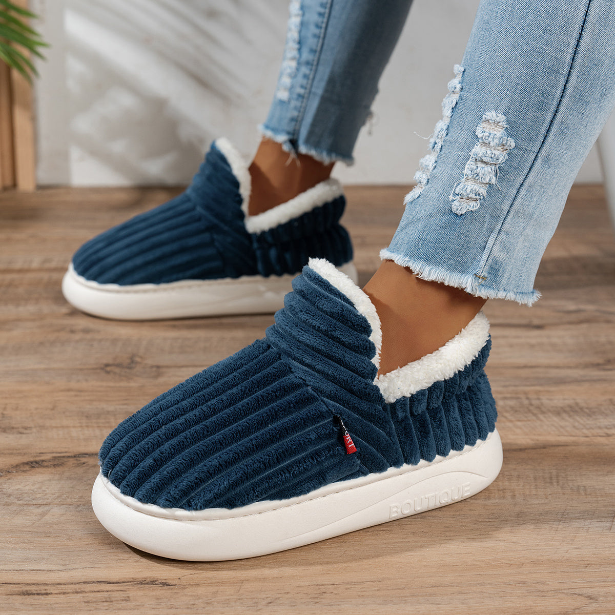 Molly | Plush Indoor–Outdoor Slippers