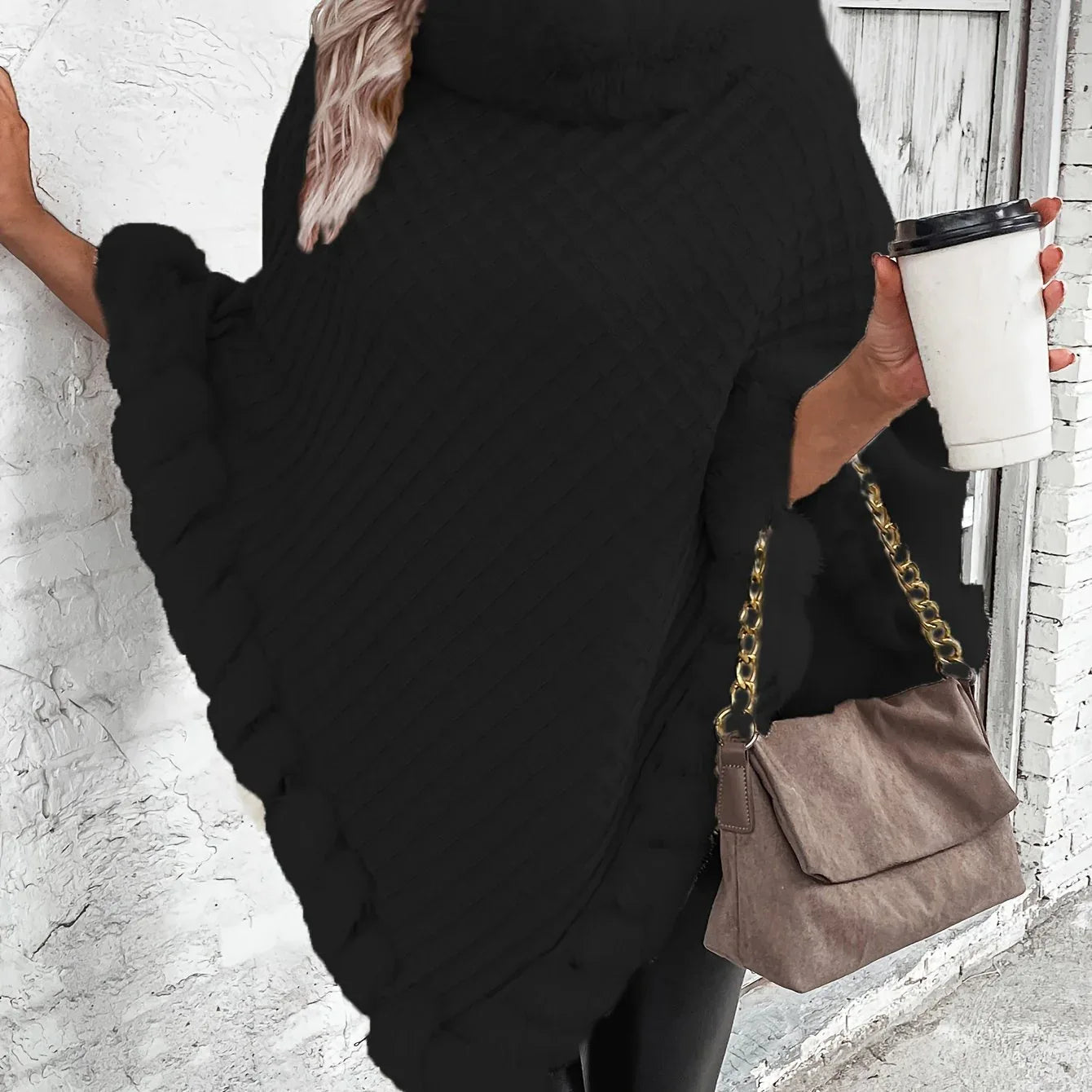 Elara – Faux Fur Trim Knit Poncho