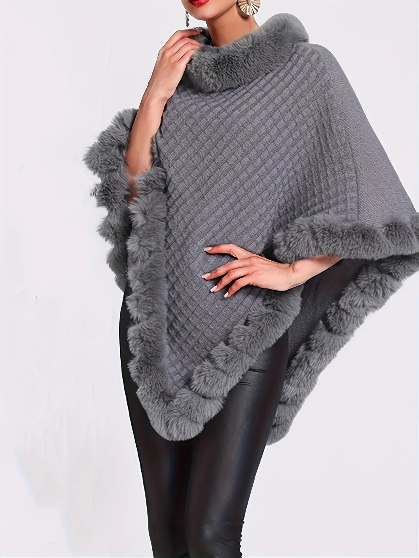 Elara – Faux Fur Trim Knit Poncho
