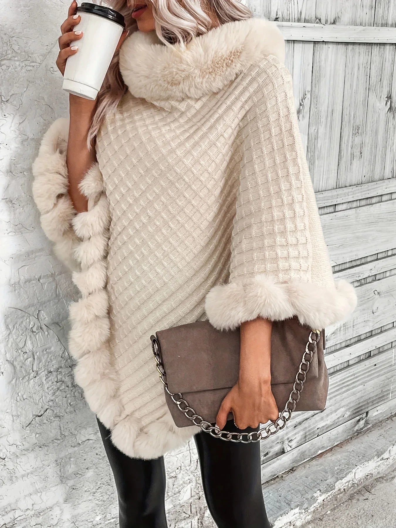 Elara – Faux Fur Trim Knit Poncho